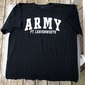 US ARMY Ft Leavenworth 100% Cotton T-Shirt